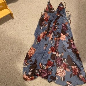 NEVER WORN LIT DRESS